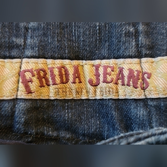 Women's Straight Leg Jeans - Blue - Picture 7 of 15